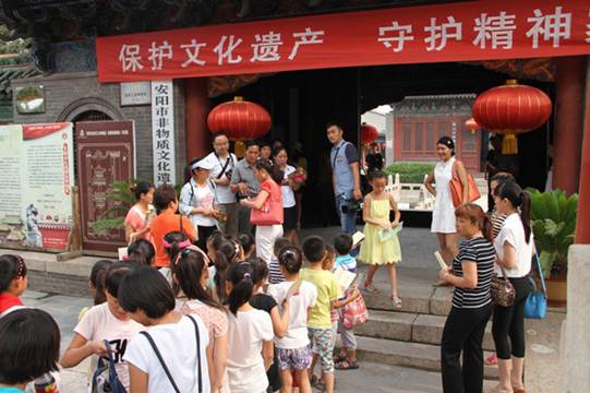 中国传统民间艺术展：丰富多彩的艺术瑰宝